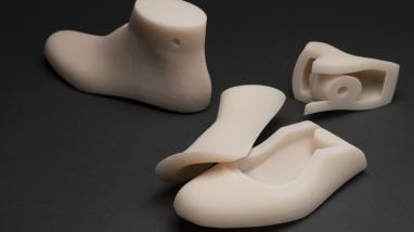 PBF 3D printed functional spike shoes Pleko